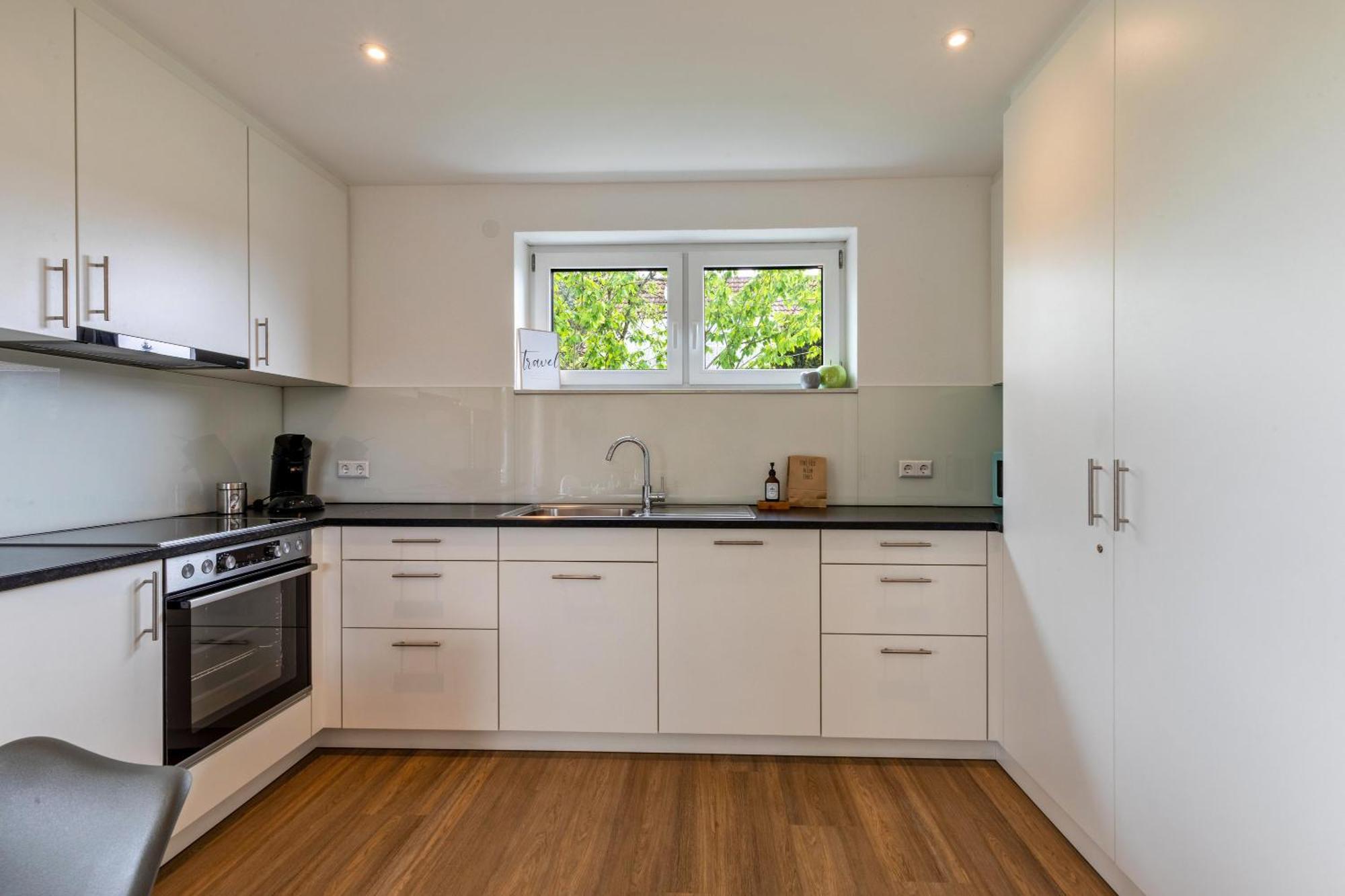 3 Parkside Apartment